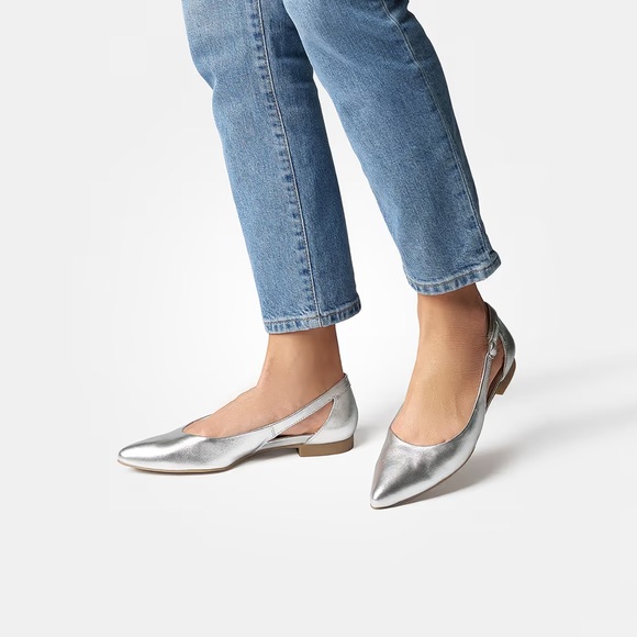 Paul Green Shoes - NWOT Paul Green Super Soft Silver Leather Ballet flats Size 9.5